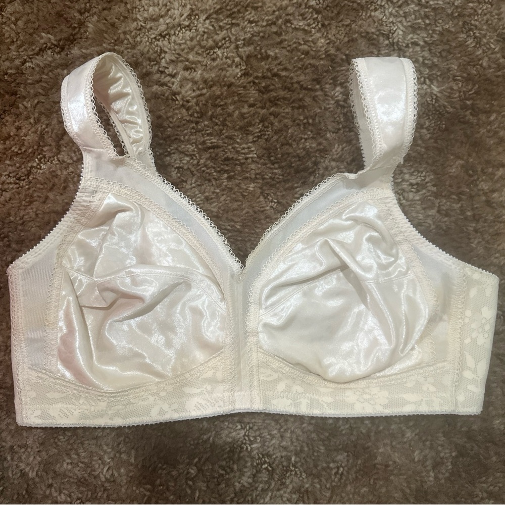 Playtex 18 Hour Ultimate Shoulder Comfort Wirefree Bra 4693   Size 40C Beige